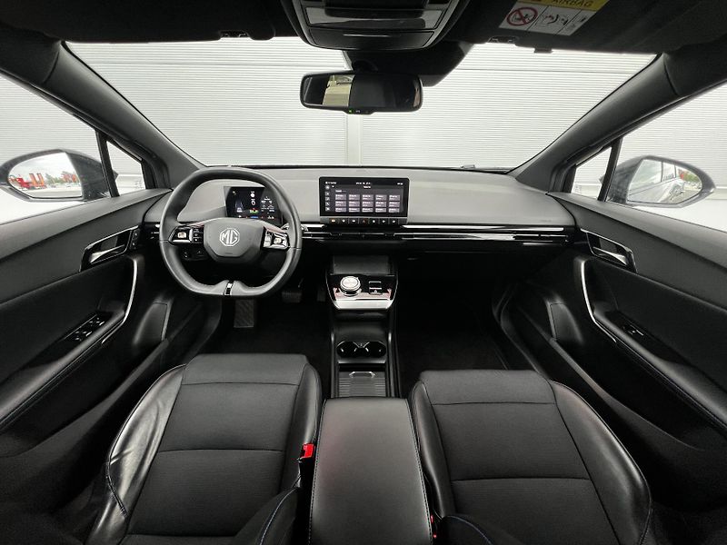 MG MG4 150kW 64kWh LUXURY 1.Maj DPH - fotka 8 z 23