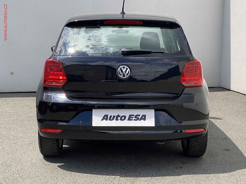 Volkswagen Polo (2015) 1.0 MPi, Comfortline, výhřev - fotka 5 z 17