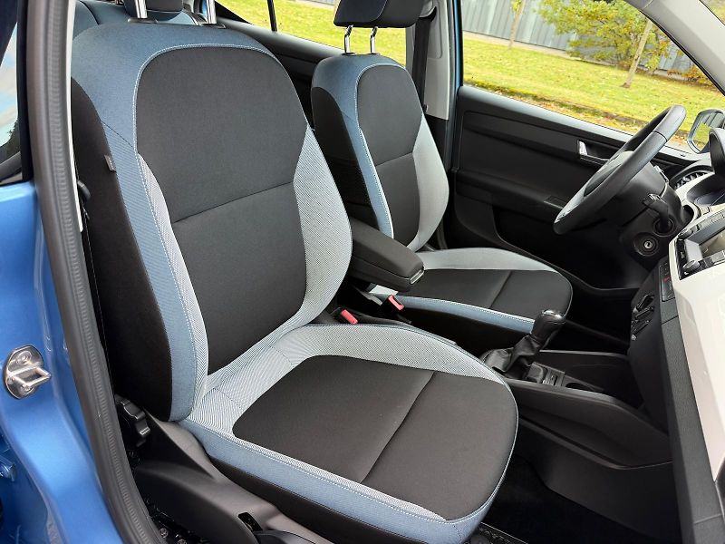 Škoda Fabia 1,2 TSi /66kW/servis.kn. - fotka 19 z 23