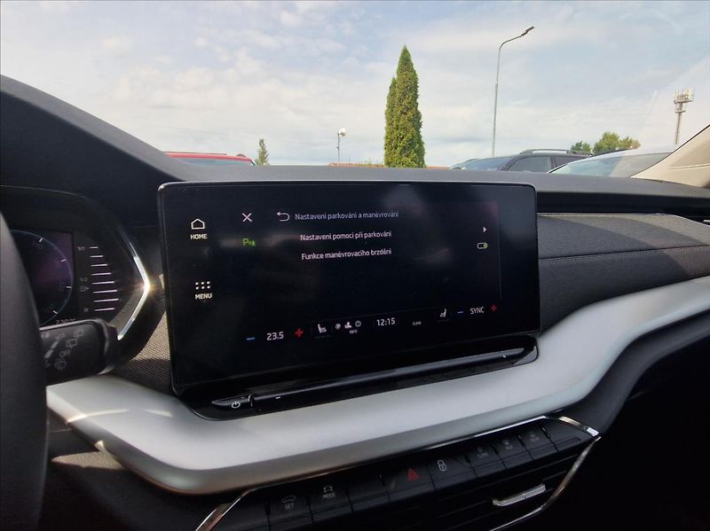Škoda Octavia 2,0 TDI DSG TOPSTAV +ZIMNÍPNEU - fotka 41 z 46