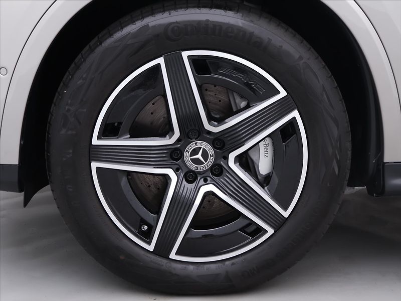 Mercedes-Benz GLC 2,0 300 4Matic AMG CZ 1Maj - fotka 34 z 41