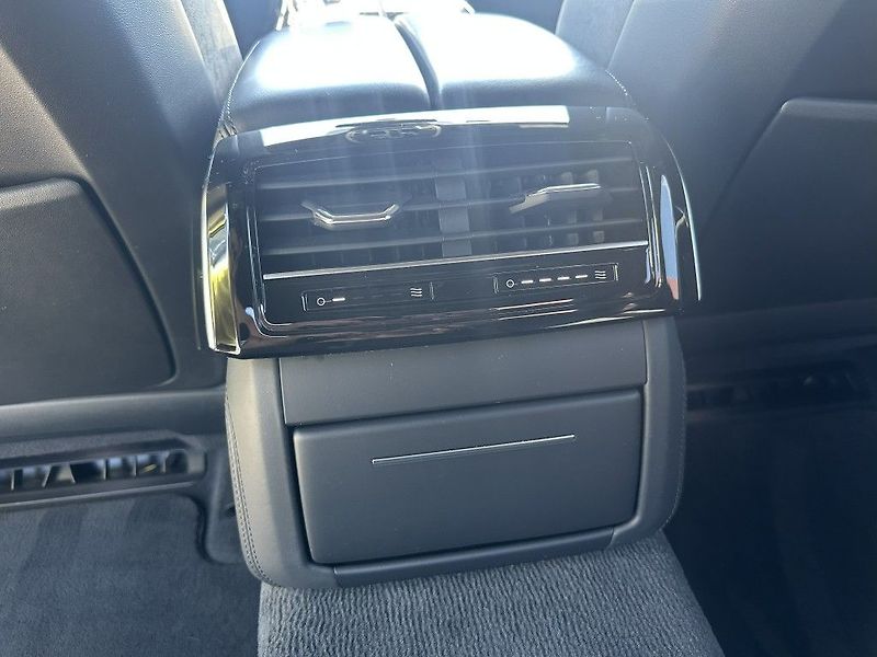 Audi A8 60 TDI V8 Quattro 320kW - fotka 24 z 32