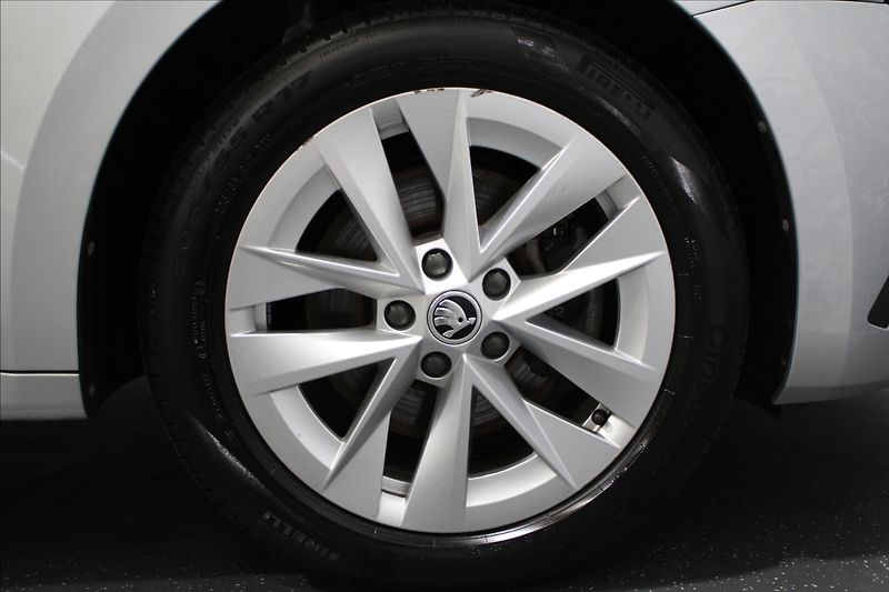 Škoda Octavia 1,4 TSI iV Style 1. majitel CZ - fotka 33 z 34