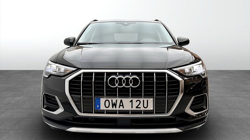 Audi Q3 35TFSI S Tronic Cockpit LED - fotka 2 z 13