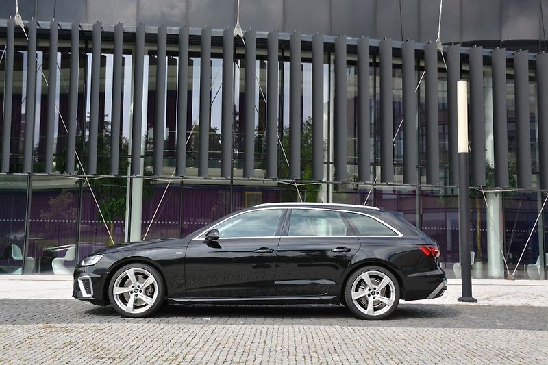 Audi A4 (2024) Avant S Line 5 Let Záruka+Serv - fotka 12 z 38