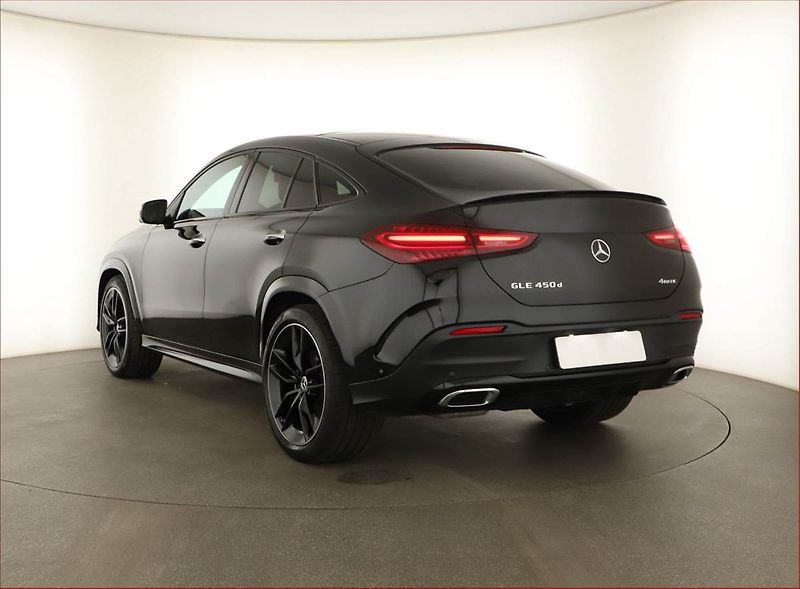 Mercedes-Benz GLE (2025) 450 d 4MATIC, AMG Line, Vzduch - fotka 4 z 20