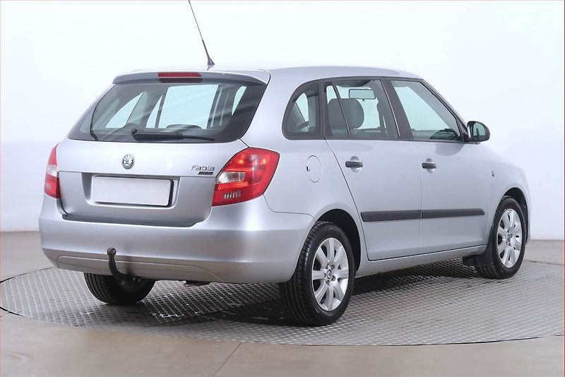 Škoda Fabia (2010) 1.2 TSI, Serv.kniha, Tempomat - fotka 5 z 16