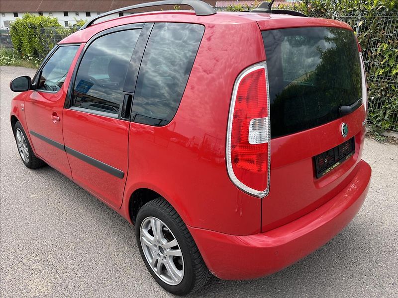 Škoda Roomster 1,2 TDi STYLE KLIMA ROZVODY - fotka 8 z 34