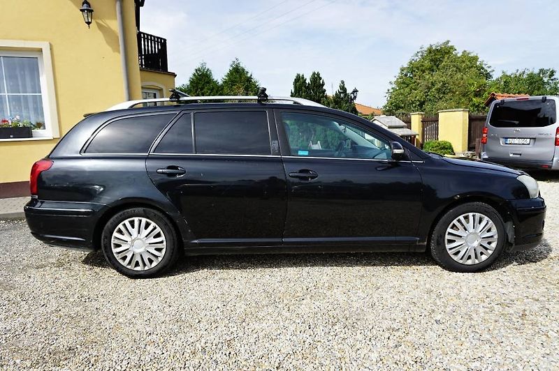 Toyota Avensis (2007) 2,4 16V 120 kW - fotka 3 z 29