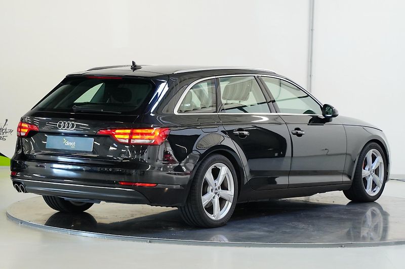 Audi A4 - fotka 2 z 30