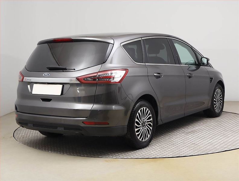 Ford S-MAX (2019) 2.0 EcoBlue, 7 míst, Navi - fotka 5 z 22