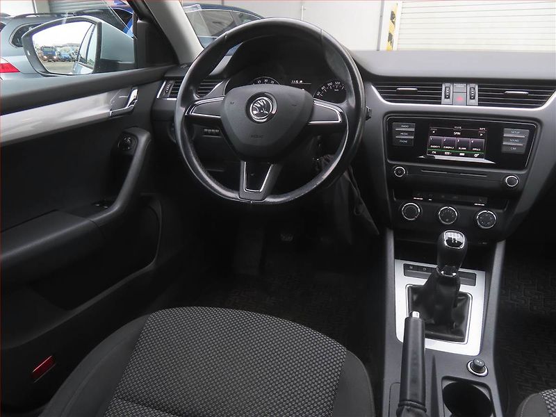 Kia Soul (2011) 1.6 CVVT, Park. senzory - fotka 7 z 15
