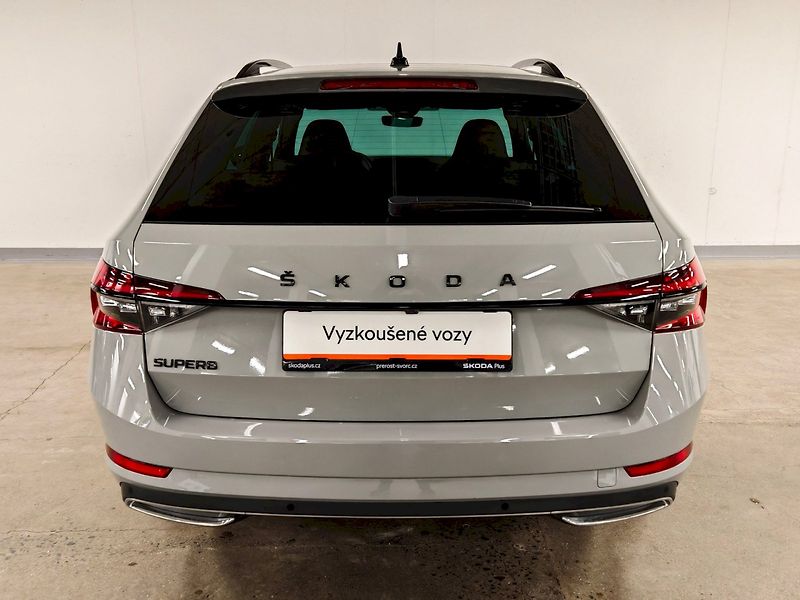 Škoda Superb (2023) Combi 2.0 TSI 140 kW DSG Sport - fotka 28 z 32