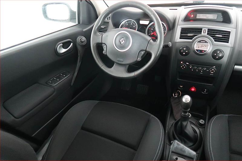 Renault Mégane (2009) 1.5 dCi, nová STK, Klima - fotka 7 z 19