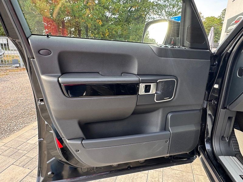 Land Rover Range Rover (2011) 4.4 TD V8 VOGUE, odpočet DPH - fotka 8 z 40