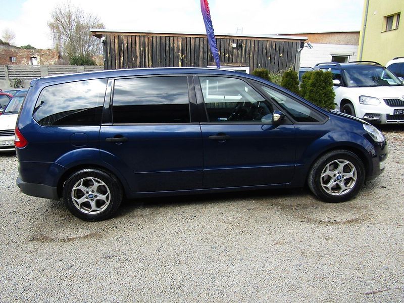 Ford Galaxy (2007) 2.0 TDCi 96kW - fotka 9 z 34