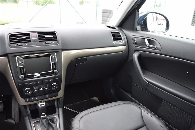 Škoda Yeti 1,4 TSI 92KW DSG XENONY VÝHŘEV - fotka 32 z 51
