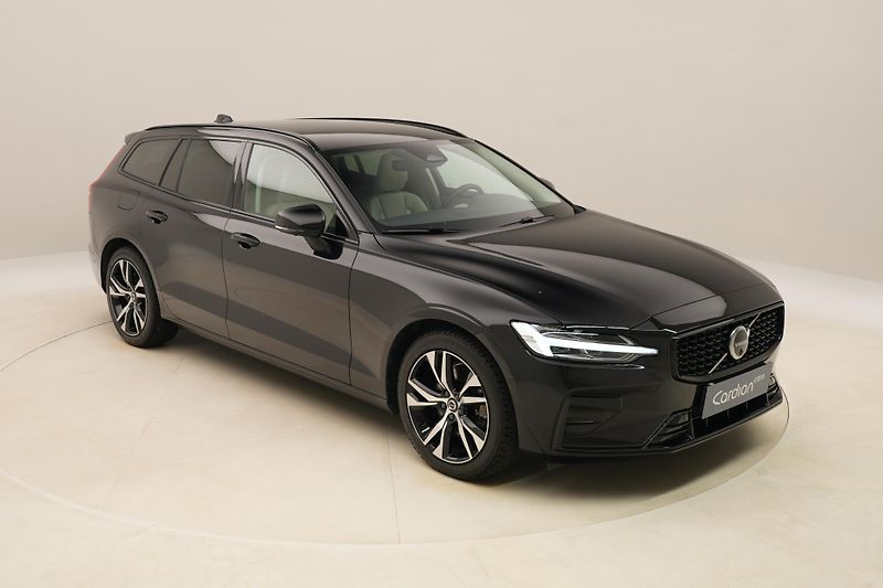 Volvo V60 B4 DARK PLUS AUT CZ - fotka 16 z 51