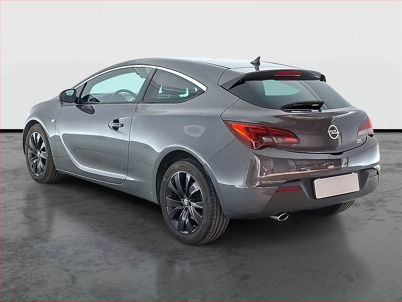 Opel Astra (2011) 2.0 CDTI, Xenony, Tempomat - fotka 4 z 13