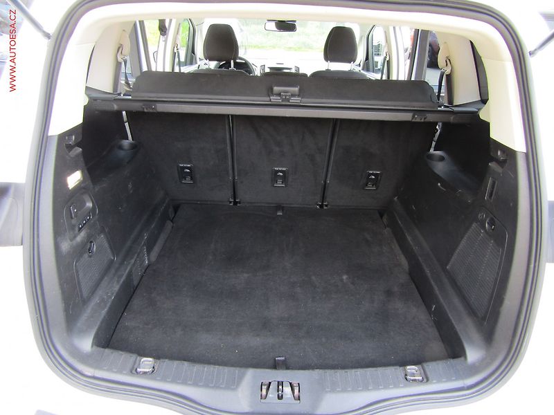 Ford S-MAX (2017) 2.0 TDCi, Navi, bixen - fotka 7 z 28