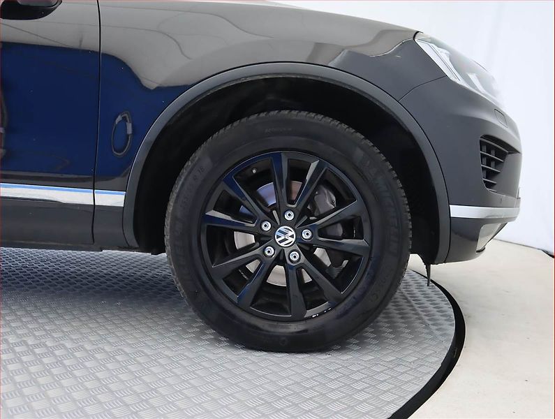 Volkswagen Touareg (2016) 3.0 TDI, 4X4, Automat - fotka 15 z 23