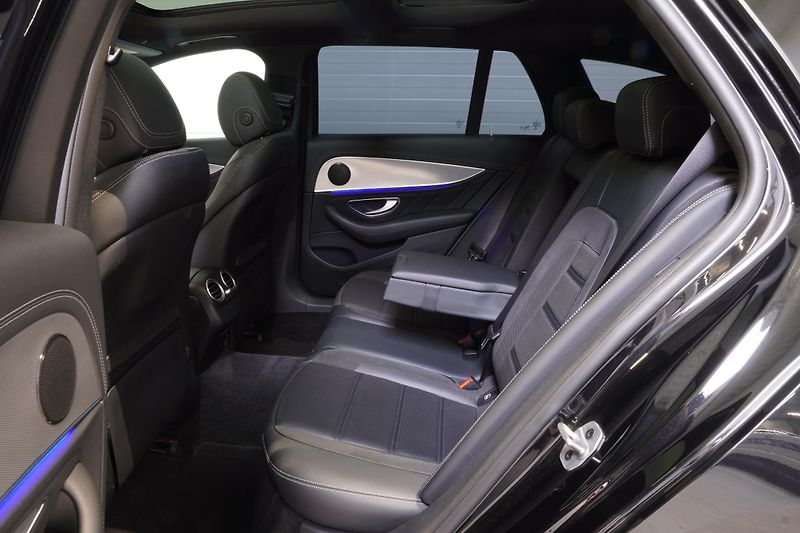 Mercedes-Benz Třídy E 63 AMG,4m,Klima.sed,ACC,Pano - fotka 26 z 43