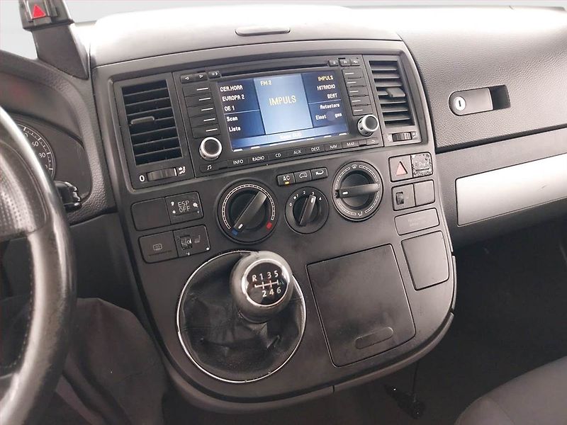 Volkswagen Multivan (2006) 2.5 TDI - fotka 12 z 19