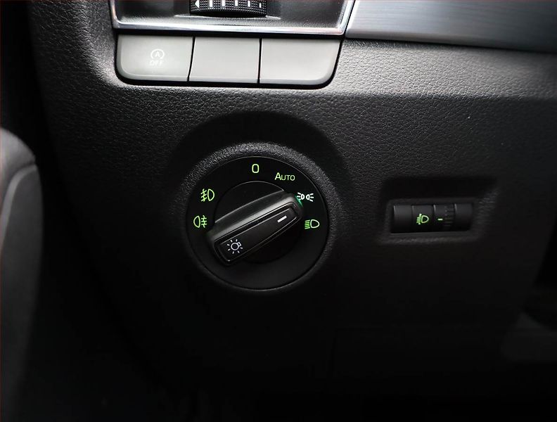 Škoda Fabia (2019) Ambition 1.0 TSI, Serv.kniha - fotka 13 z 17
