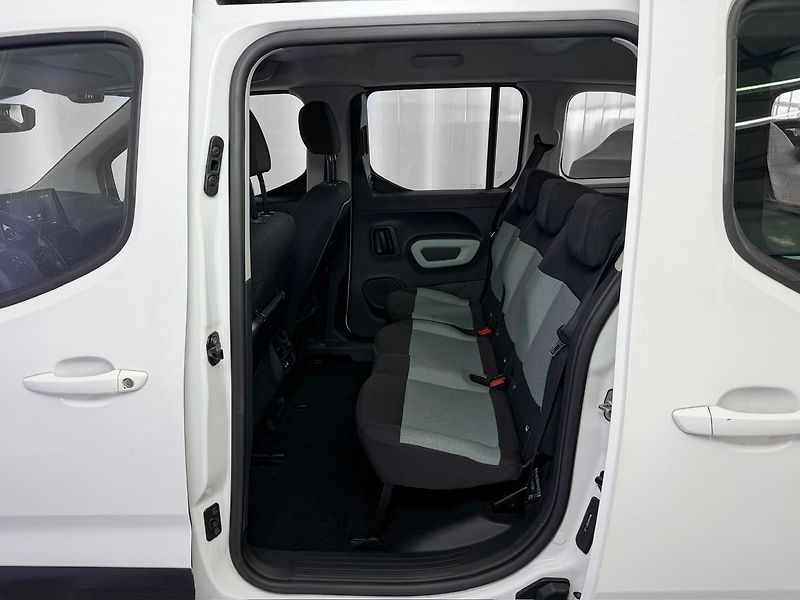 Citroën Berlingo 1.5 HDI 96KW A/T S&S FEEL, PDC - fotka 11 z 22