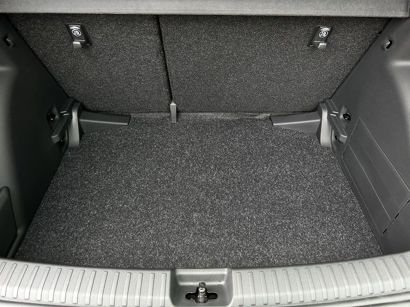 Škoda Fabia 1.0TSi 95PS LED V.Cockpit Clim - fotka 34 z 34