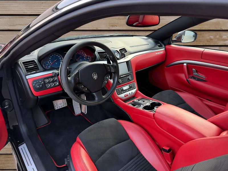 Maserati GranTurismo (2012) +4.7S+F1+ ČR + DPH + 1.maj. + - fotka 13 z 20