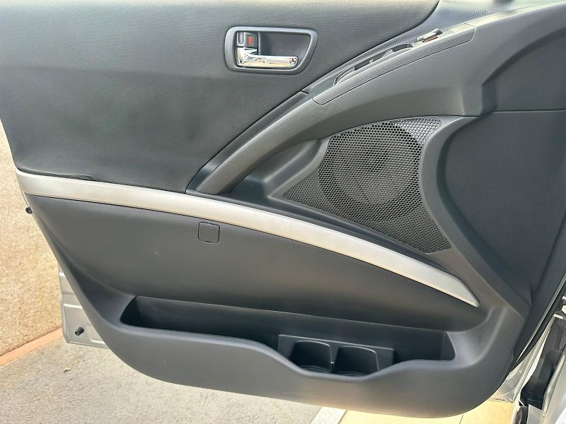Toyota Corolla Verso (2006) 1.6VVT-i, 81KW - fotka 17 z 21
