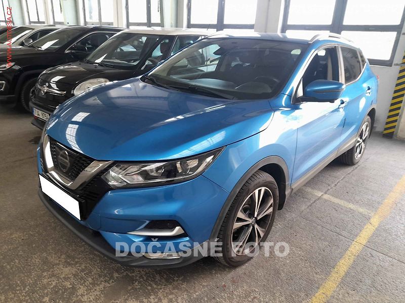 Nissan Qashqai (2018) 1.2DiG-T, ČR, servis.kniha - fotka 1 z 3