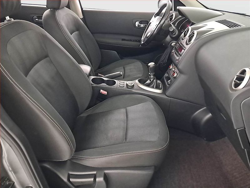 Nissan Qashqai (2012) 2.0 dCi, 4X4, Tempomat - fotka 9 z 18