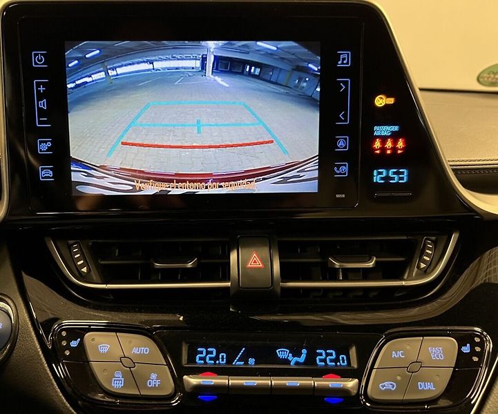 Toyota C-HR 1,8 Hybrid AT Selection - fotka 7 z 16