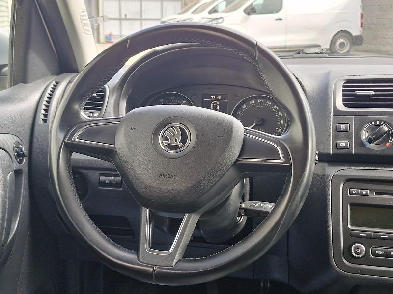 Škoda Roomster 1,2TSi 63kW,ČR,Tempomat,TZ - fotka 14 z 37