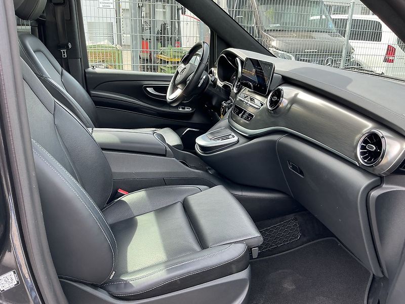 Mercedes-Benz Třídy V 300 d AMG 4MATIC - fotka 21 z 32