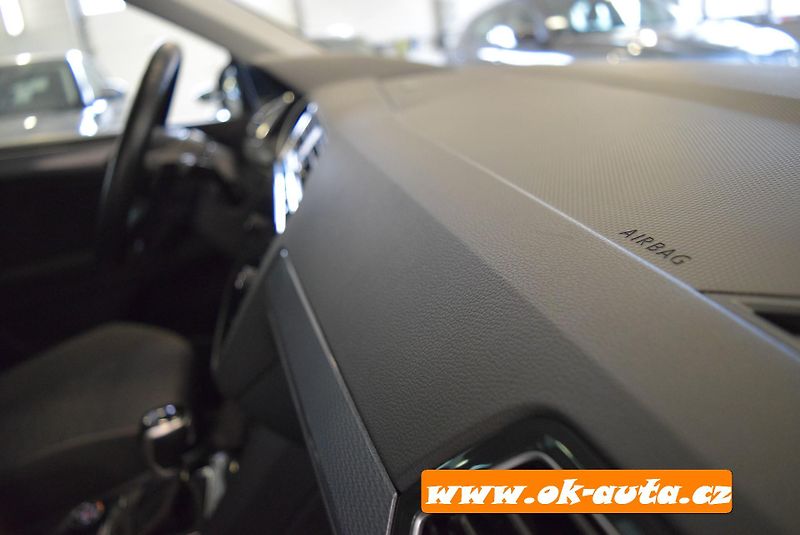 Volkswagen Tiguan 2.0 TDI LIFE 4 MOTION DSG  - fotka 30 z 57