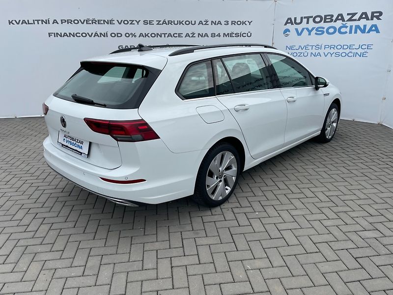 Volkswagen Golf (2021) Com. VIII 2.0TDi STYLE! ČR+1.m - fotka 4 z 38