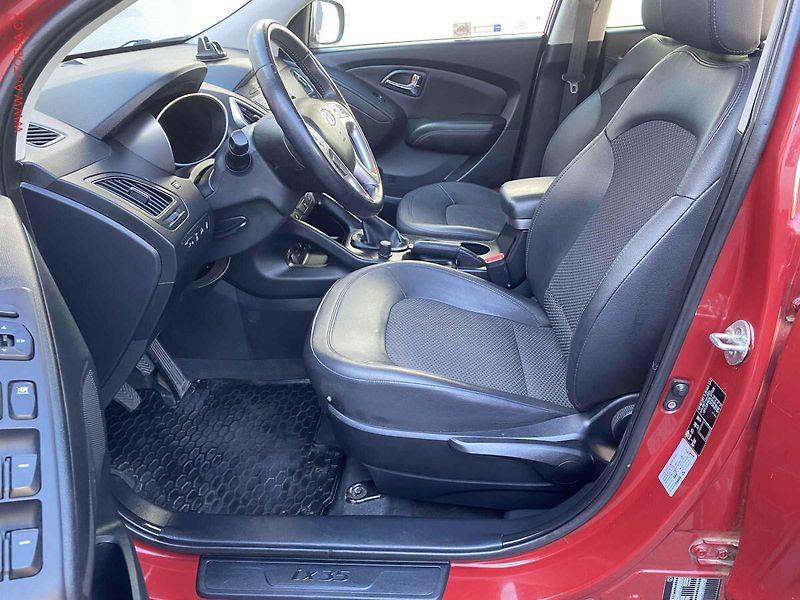 Hyundai ix35 (2010) 2.0i 4x4, ČR, AAC, ČR - fotka 9 z 17