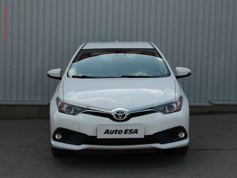 Toyota Auris (2019) 1.6i, ČR, AC, tempo - fotka 2 z 20