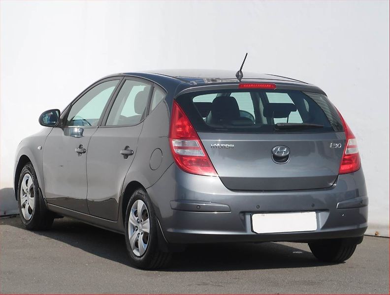 Hyundai i30 (2009) 1.4 CVVT, Serv.kniha - fotka 4 z 16