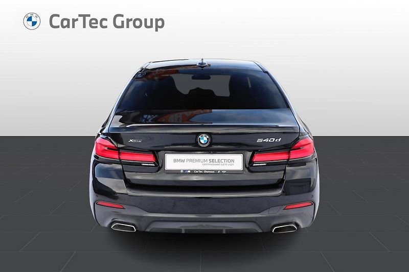 BMW Řada 5 540d xDrive - fotka 4 z 16