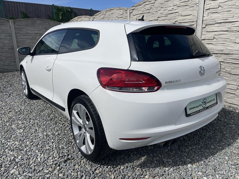 Volkswagen Scirocco 1.4TSi 125PS SPORT EDITION TOP - fotka 3 z 178