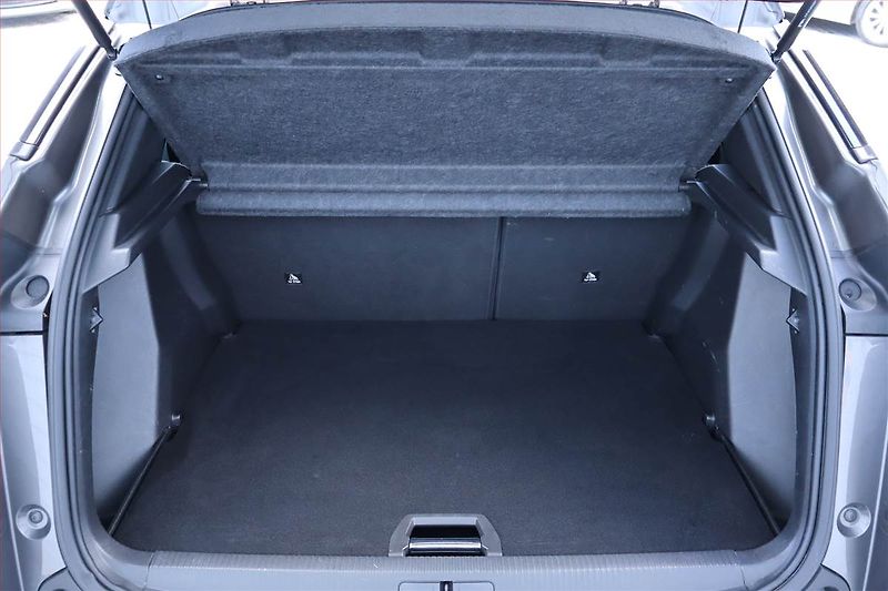 Peugeot 2008 (2021) GT Line 1.5 BlueHDi, Automat - fotka 14 z 26