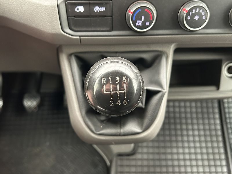 Volkswagen Crafter 2.0 TDI - fotka 10 z 21