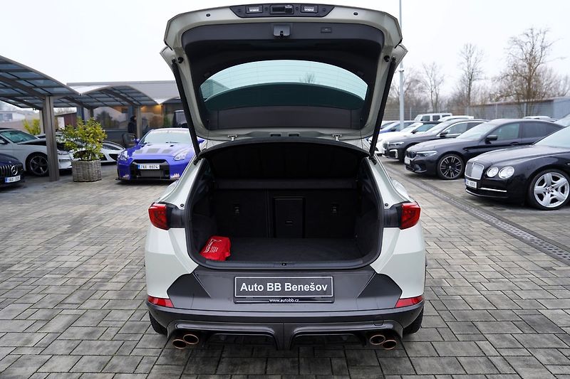 Cupra Formentor VZ5 2.5 TSI DSG 4Drive,Taiga G - fotka 12 z 50