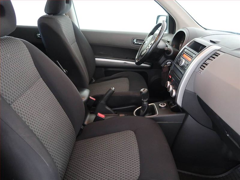 Nissan X-Trail (2008) 2.0 dCi, 4X4, Tažné - fotka 9 z 14