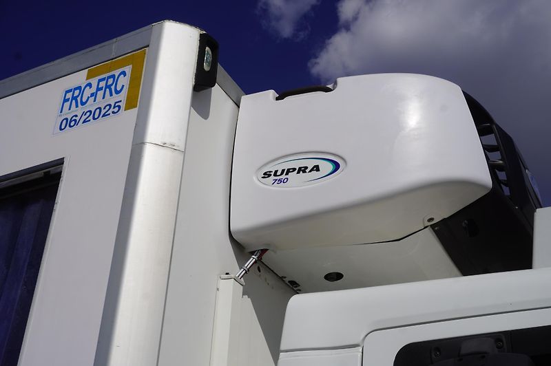 Renault Trucks D (2016) 12 / Lamberet refrigerated tru - fotka 13 z 24
