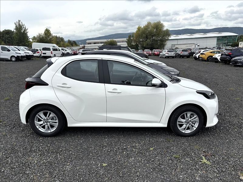 Toyota Yaris 1,5   Comfort HEV 116 CVT - fotka 8 z 9